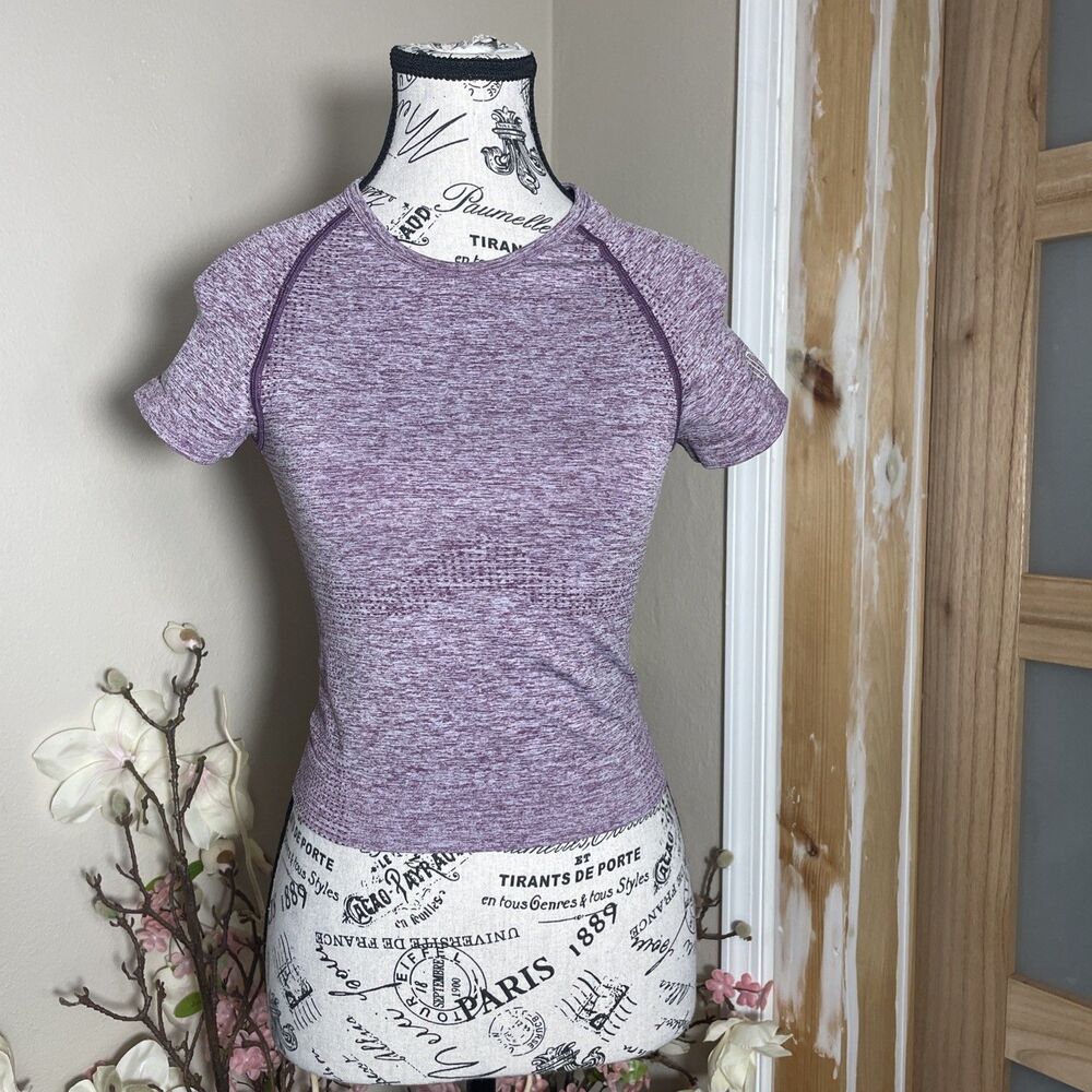 Victoria’s Secret PINK Seamless Short Sleeve Workout Top Womens Small Active